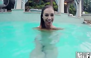 Skinny Dipping GF porn video Under Water BJ - Mofos.com