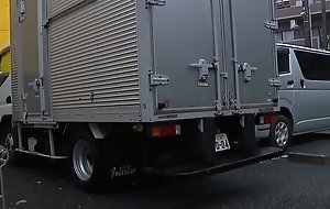 جاپانی لڑکی بڑی چوچیان کے ساتھ ٹرک ڈرائیور خوش قسمت جنسی