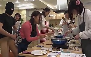 Japanese Jav -Ass fuck while cooking - FULL Glaze @http://red-movies.com/YzNg