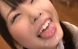 Cute japanese girl receive lots cum on her face FULL VIDEO: http://usheethe.com/hblt