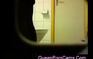 Brunette non-professional teen the Gents pussy pain in the neck confining spy cam voyeur - QueenPornCams.com
