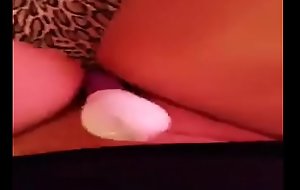 us slut gives a privat show an periscope