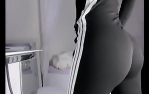 perfect ass flatland yoga pants and squirt part 2